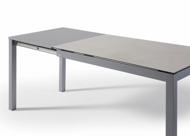 Mesa de cocina en Porcelánico extensible Tesa. Bailen