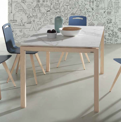Mesa Extensible de cocina encimera Porcelanico, patas madera. Bailen