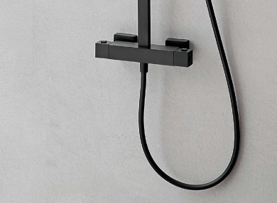 COLUMNA DE DUCHA MODELO CUBO  TERMOSTATICA  SANYCCES NOVEDAD