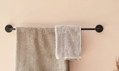 Toallero barra loop negro sanycces